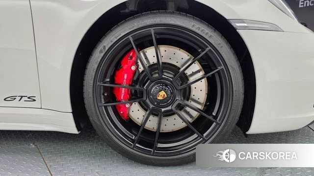 Porsche 911(992) id 5016628 из Кореи 26