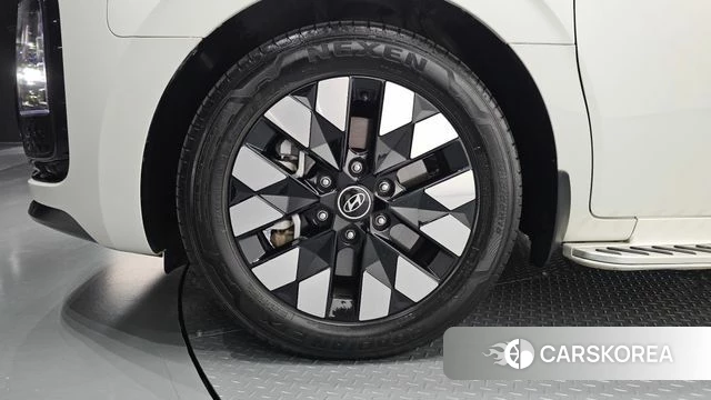 Hyundai Staria id 4612440 из Кореи 15