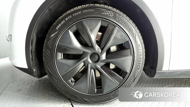 Tesla Model Y id 4375209 из Кореи 15
