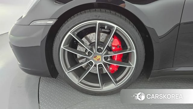 Porsche 911(992) id 4941204 из Кореи 25