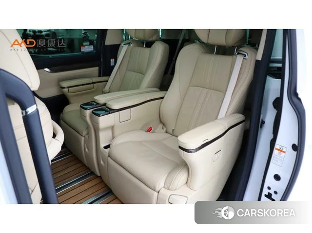 Toyota Alphard 2020 Белый из Китая, фото 6