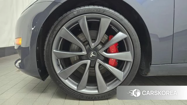 Tesla Model 3 id 4551274 из Кореи 25