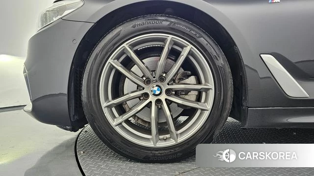 BMW 5 Series (G30) id 4992824 из Кореи 15