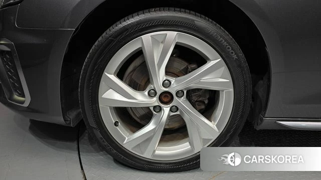 Audi A4 (B9) id 5017763 из Кореи 15
