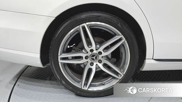 Mercedes-Benz E-Class W213 id 4977754 из Кореи 29