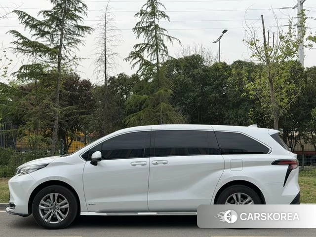 Toyota Sienna 2025 Белый из Китая, фото 5