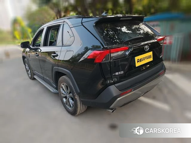 Toyota RAV4 2024 Черный из Китая, фото 5