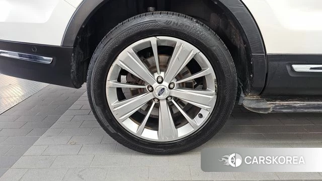 Ford Explorer id 5029428 из Кореи 29