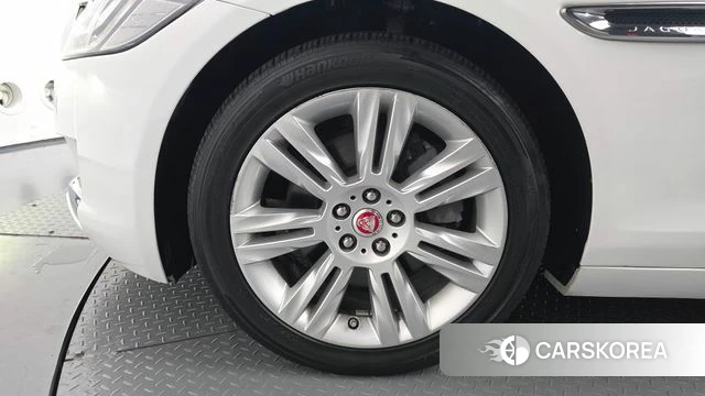 Jaguar XF (X260) id 4765602 из Кореи 15