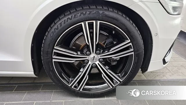 Volvo S60 3rd generation id 3612100 из Кореи 15