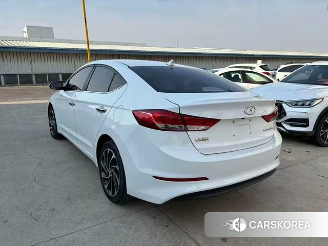 Hyundai Elantra 2021 Белый из Китая, фото 5