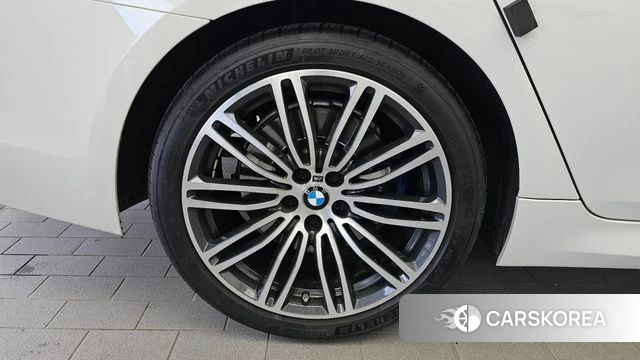 BMW 5 Series (G30) id 5028583 из Кореи 28