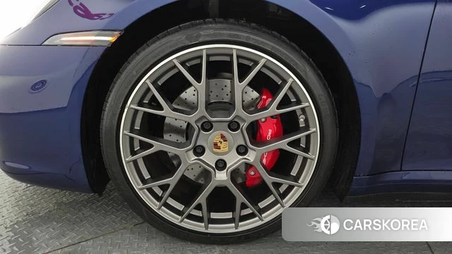 Porsche 911(992) id 4750811 из Кореи 29