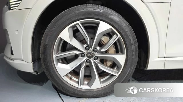 Audi e-Tron id 4923279 из Кореи 15
