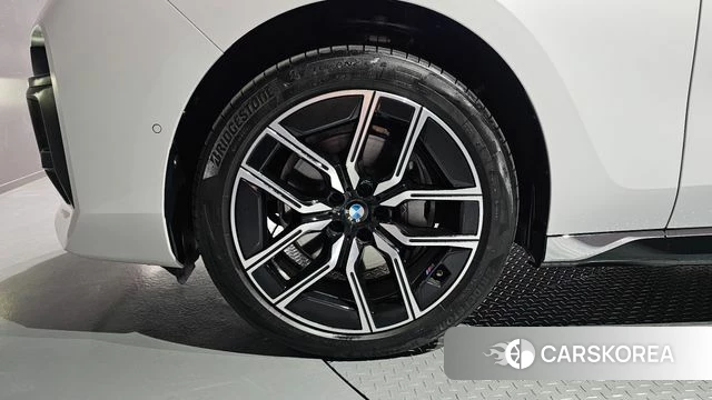 BMW 7 Series (G70) id 4964537 из Кореи 15