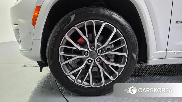Jeep Grand Cherokee (WL) id 4976633 из Кореи 29