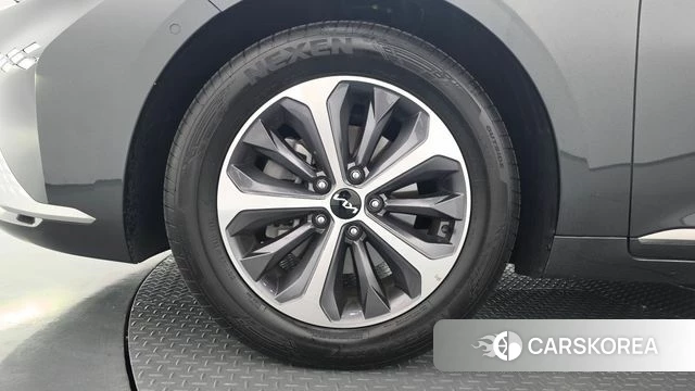 Kia K8 Hybrid id 5021840 из Кореи 30
