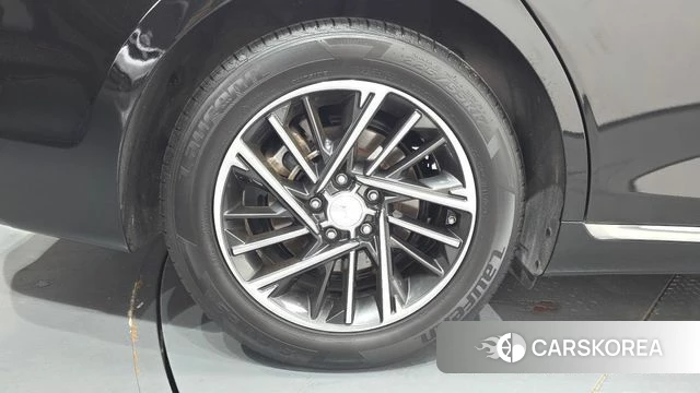 Hyundai The New Grandeur IG id 4470129 из Кореи 28