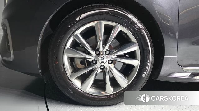 Kia The New Carnival id 4998659 из Кореи 30