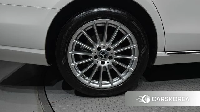 Mercedes-Benz E-Class W213 id 4996784 из Кореи 27