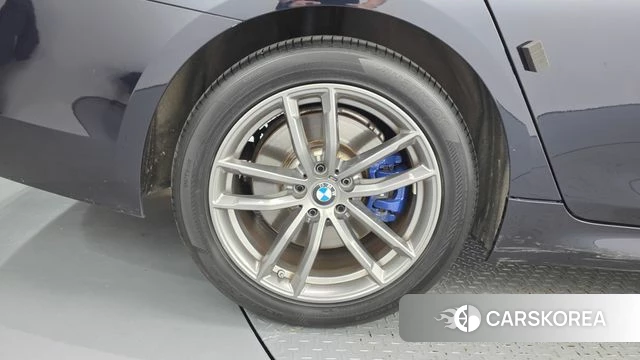 BMW 5 Series (G30) id 5029509 из Кореи 29