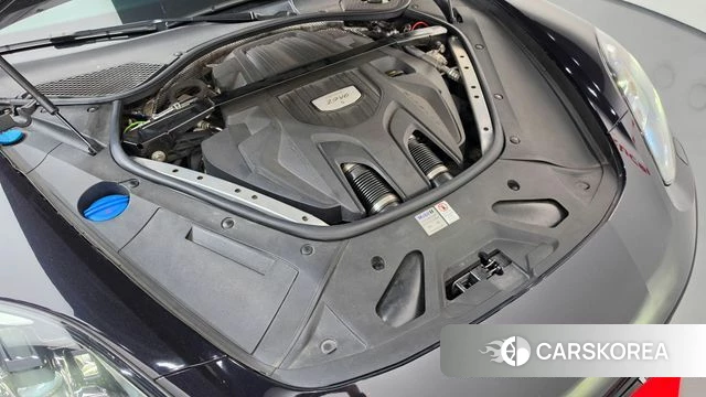 Porsche Panamera (971) id 5048575 из Кореи 29