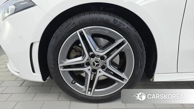 Mercedes-Benz A-Class W177 id 4942599 из Кореи 27
