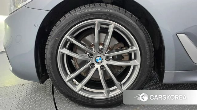 BMW 5 Series (G30) id 5004623 из Кореи 15
