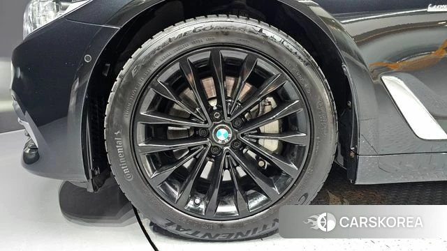 BMW 5 Series (G30) id 5023848 из Кореи 15