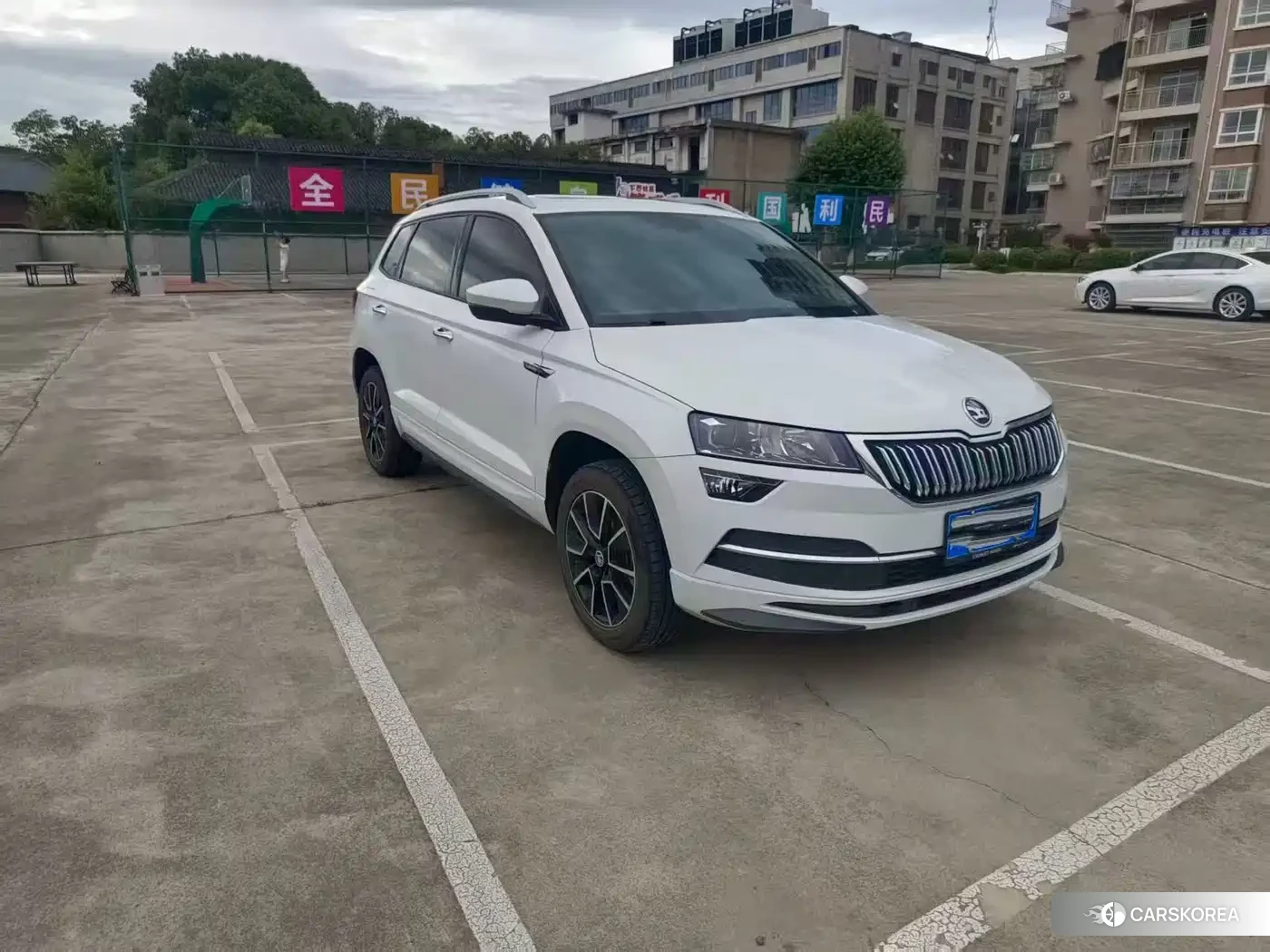 Skoda Karoq 2023 Белый из Китая, фото 6