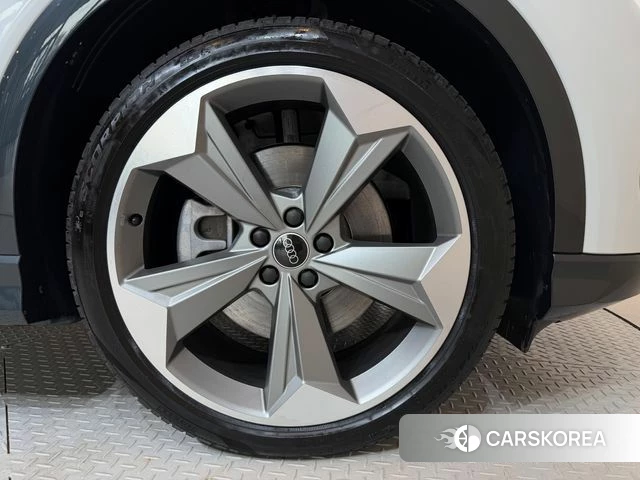 Audi Q4 e-Tron (F4) id 4970947 из Кореи 9