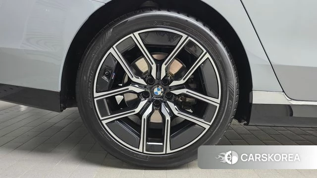 BMW 7 Series (G70) id 4928843 из Кореи 28