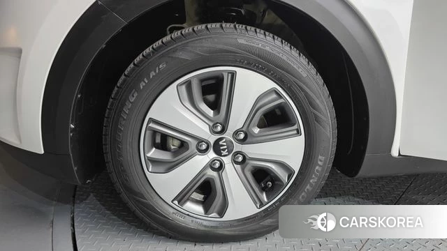 Kia Niro id 5048702 из Кореи 15