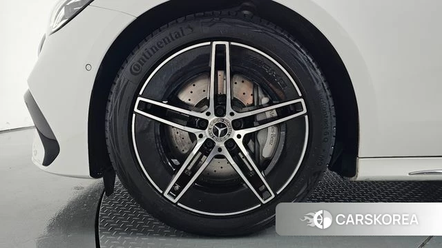 Mercedes-Benz E-Class W214 id 5001535 из Кореи 35