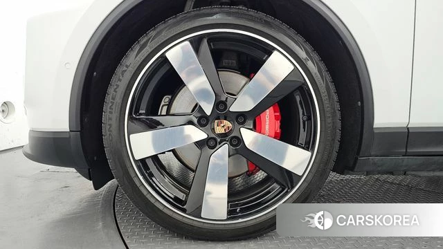 Porsche Makan EV id 4879580 из Кореи 33