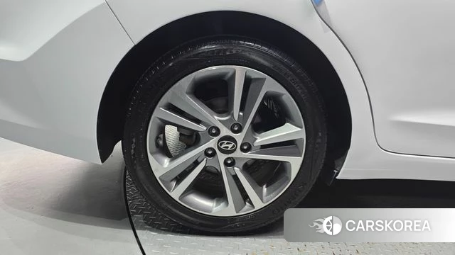 Hyundai Avante AD id 4953044 из Кореи 15