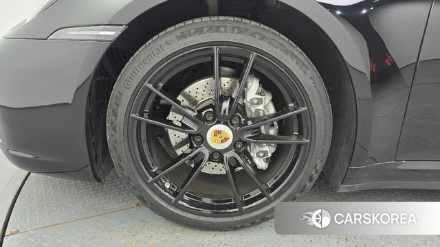 Porsche 911(992) id 4764543 из Кореи 26