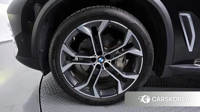 BMW X5 (G05) id 3497818 из Кореи 15