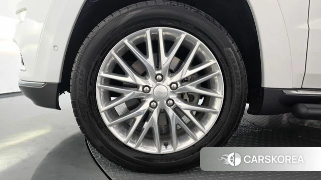Jeep Grand Cherokee id 5042020 из Кореи 28