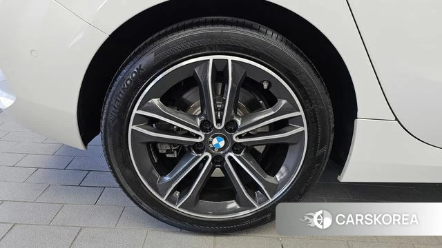 BMW 1 Series (F40) id 4951754 из Кореи 26