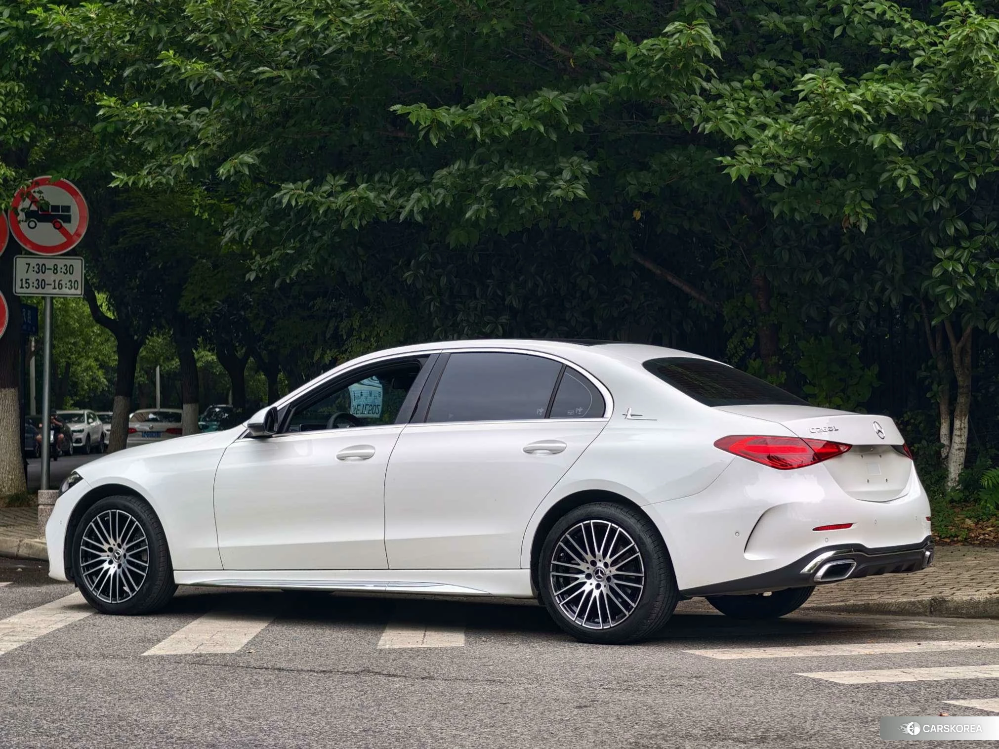 Mercedes-Benz C-class 2023 Белый из Китая, фото 6