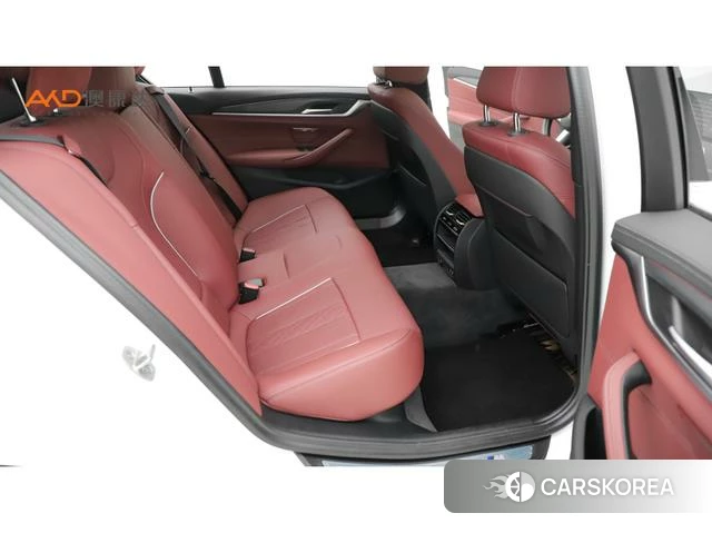 BMW 5 series 2023 Белый из Китая, фото 5