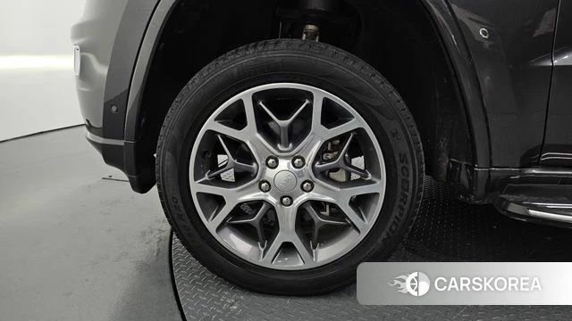 Jeep Grand Cherokee id 5035181 из Кореи 15