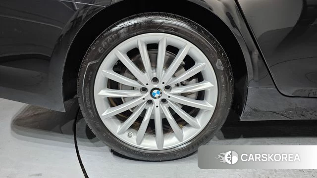 BMW 5 Series (G30) id 4768127 из Кореи 35
