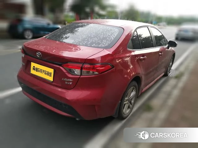 Toyota Levin 2021 Красный из Китая, фото 5