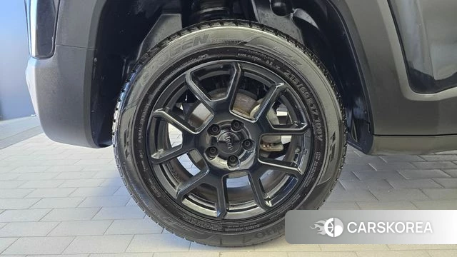 Jeep Renegade id 4943550 из Кореи 27