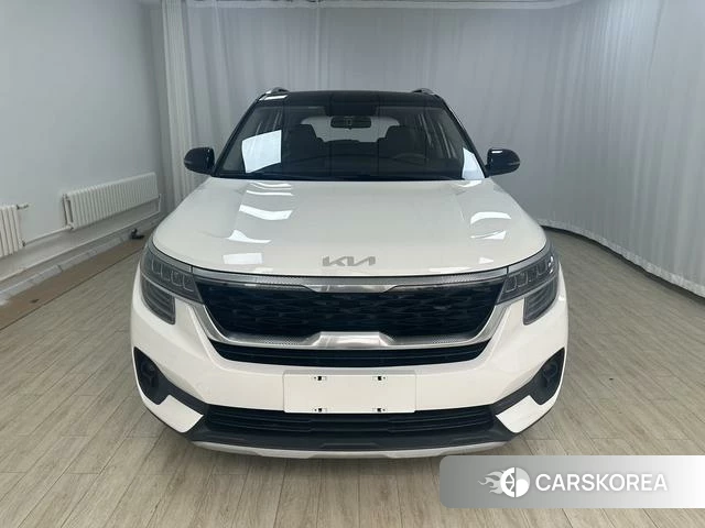 Kia KX3 2022 Белый из Китая, фото 5