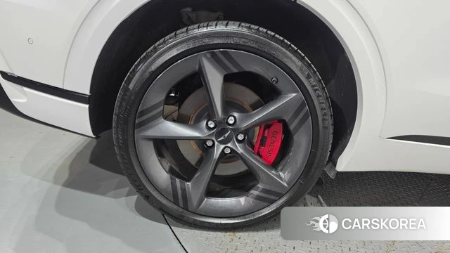 Genesis GV70 id 4990562 из Кореи 30