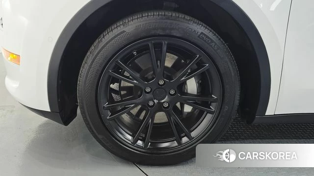 Tesla Model Y id 4683379 из Кореи 28