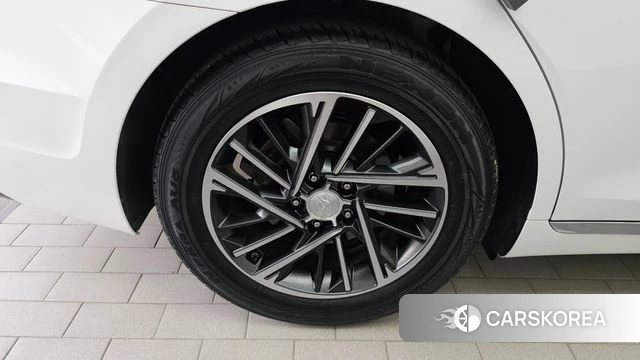 Hyundai The New Grandeur IG id 4458407 из Кореи 28